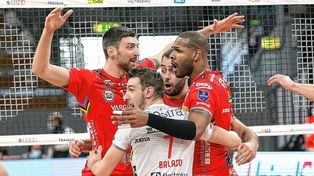 El Lube Civitanova de Luciano De Cecco, muy cerca de ser campeón en Italia.&nbsp;