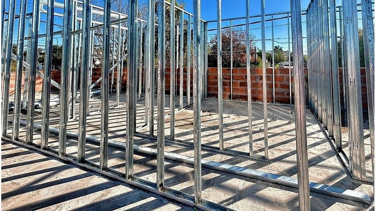 Otra denuncia contra una constructora de Paraná: sacó un préstamo por una casa que nunca terminaron