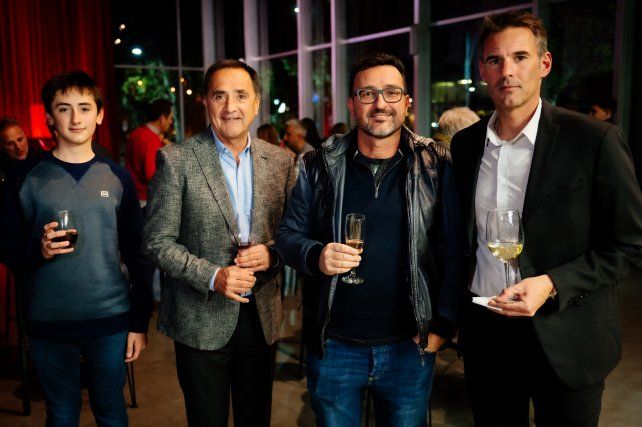 Tomás y Marcelo Farías, Maximiliano Kleisinger y Walter Walsh