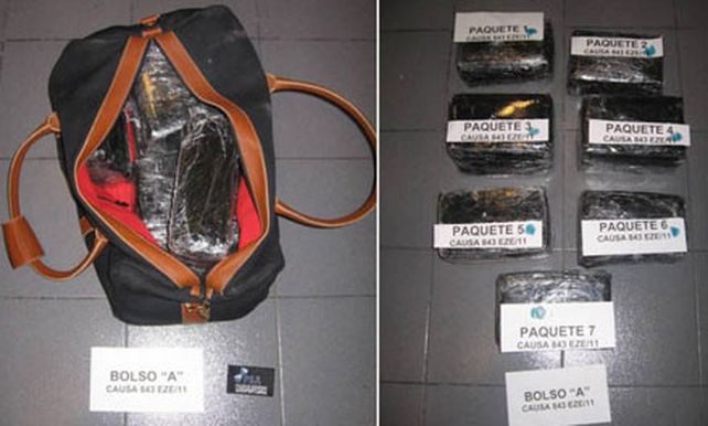 Detuvieron en Ezeiza a dos hombres cuando cargaban coca&iacute;na en un avi&oacute;n