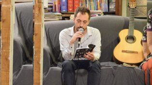 Leonardo Pez presenta su primer poemario Bicho sin dueño