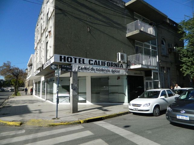 Hotel California. Ubicado en 25 de Mayo y Salta.&nbsp;