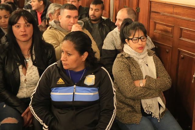 Lemos (primera a la derecha) no fue expuesta a cargos ni declaró en el juicio.