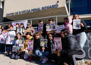 Femicidio en barrio Agote: familiares y amigos de Débora reclaman justicia