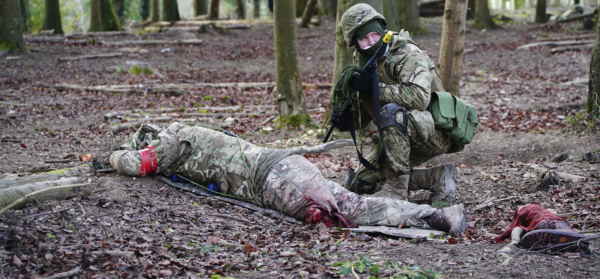 Un soldado ucraniano durante el entrenamiento en Salisbury Plain en Wiltshire, Gran Bretaña, donde las Fuerzas Armadas australianas están apoyando el entrenamiento de reclutas ucranianos dirigido por el Reino Unido, el miércoles 1 de febrero de 2023. (Ben Birchall/Pool vía AP)