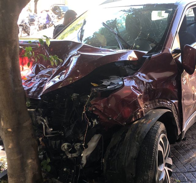 Una persecución policial terminó con un impactante choque y un hombre de 57 años internado grave