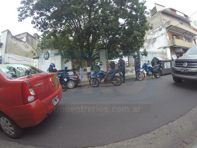Sorprendió el operativo por averiguación de antecedentes en calle Urquiza