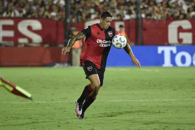 Newells ganó ante su gente en la vuelta al Coloso y sigue invicto y puntero