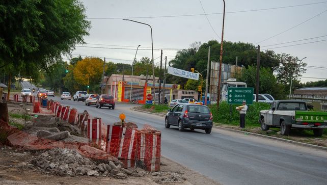 Continúa el ensanche de calzada en corredor vial de acceso al Parque Industrial