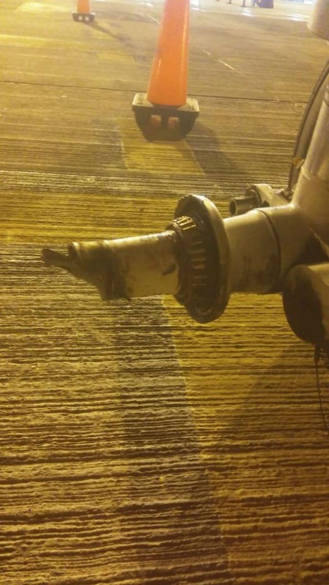 La rueda desprendida del Embraer 190 de Austral. (Foto: Aviaciónonline)