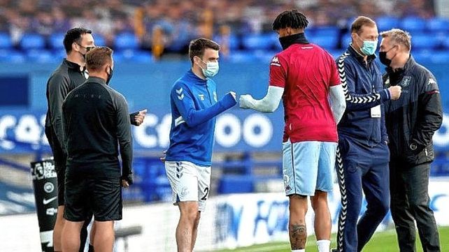 La Premier League cambió las reglas para suspender los partidos por Covid