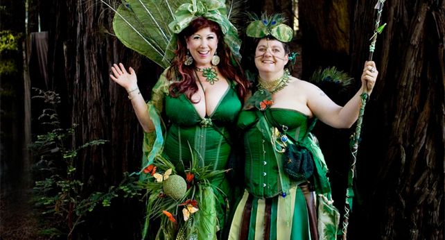 Elizabeth Stephens y Annie Sprinkle se casaron en 2008 con la madre tierra.&nbsp;