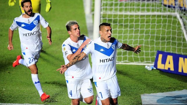 Vélez goleó a Central e irá por un lugar en la Sudamericana
