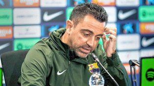 Xavi Hernández agradeció el trato de los hinchas de Barcelona en su despedida como entrenador.