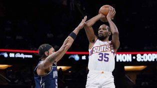 Kevin Durant sigue haciendo historia.