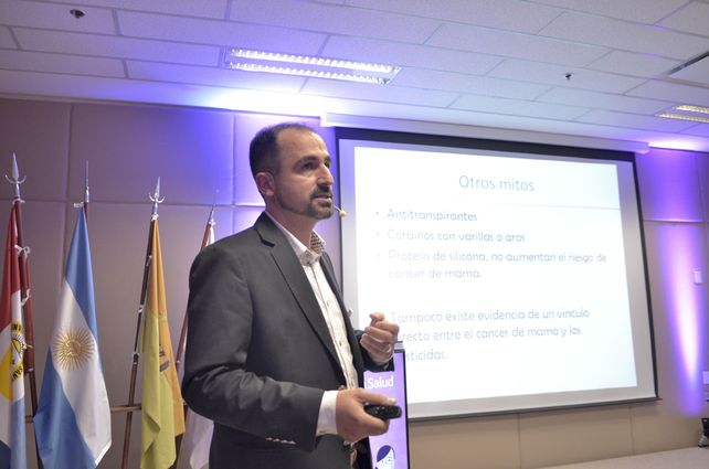 El mastólogo Lisandro Benítez Gil 