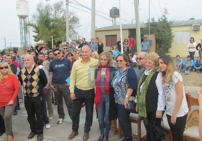 En un emotivo acto, quedó inaugurada la calle Gustavo Cerati en Paraná
