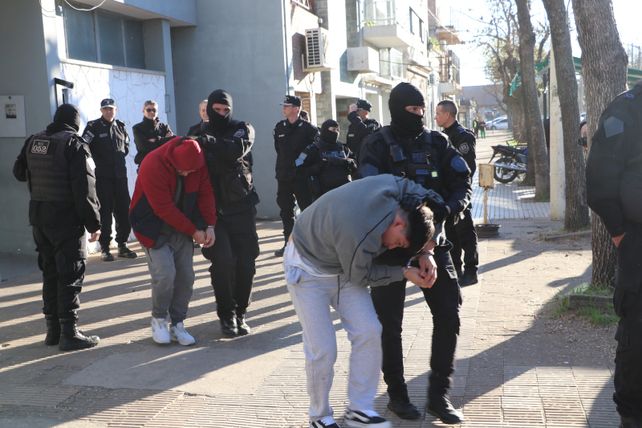 Desde la intendencia remarcaron que continúan las gestiones ante la provincia para mantener el tema en agenda y garantizar una solución a la superpoblación carcelaria que se da en las dependencias policiales.&nbsp;