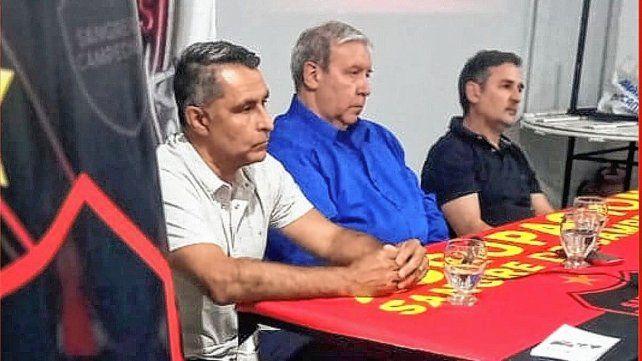 Sangre de Campeones llega a Santo Tomé con una nueva charla informativa de Colón Sangre de Campeones llega a Santo Tomé con una nueva charla informativa de Colón