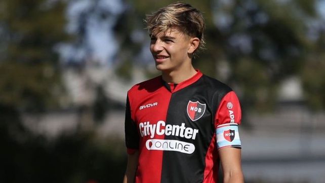 Thiago Gigena es el hijo del exdelantero y está buscando su chance de debutar en primera.