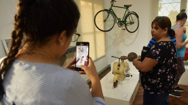 El Museo Hogar Escuela Eva Perón busca una muñeca de época