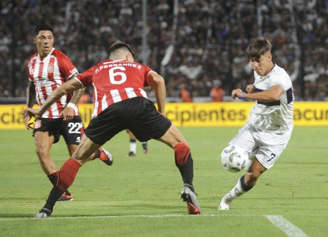 Gimnasia igualó de local ante Estudiantes.