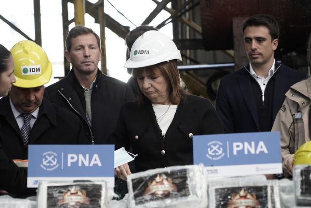Patricia Bullrich participó de la quema de 460 kilos de cocaína.&nbsp;