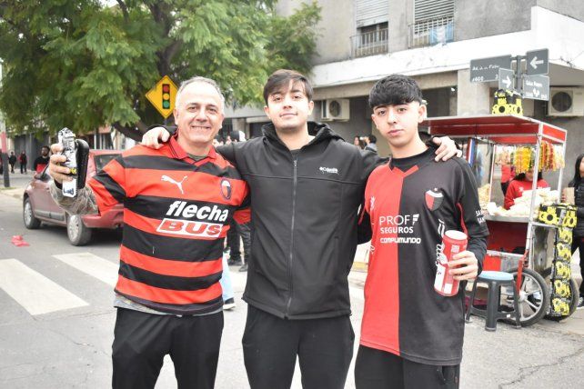 La previa de Colón-Patronato se vive a puro color en el Brigadier López