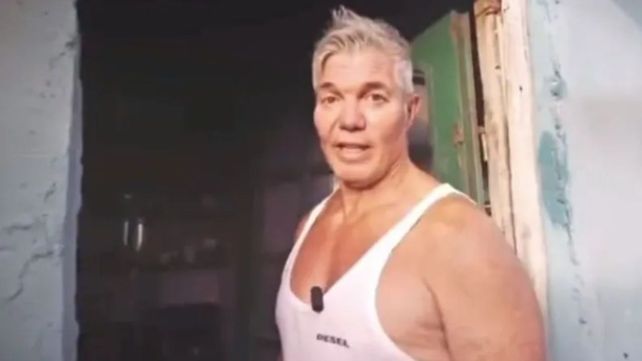 Fernando Burlando en el polémico spot con el que lanzó su candidatura a gobernador bonaerense.&nbsp;