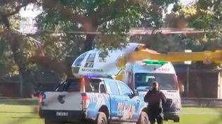 Para trasladar al operario herido en helicóptero se utilizó el predio de una escuela ubicada a pocos metros de donde se produjo el accidente.