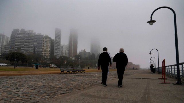 El tiempo en Rosario: un martes que empieza con chaparrones y neblina pero mejora