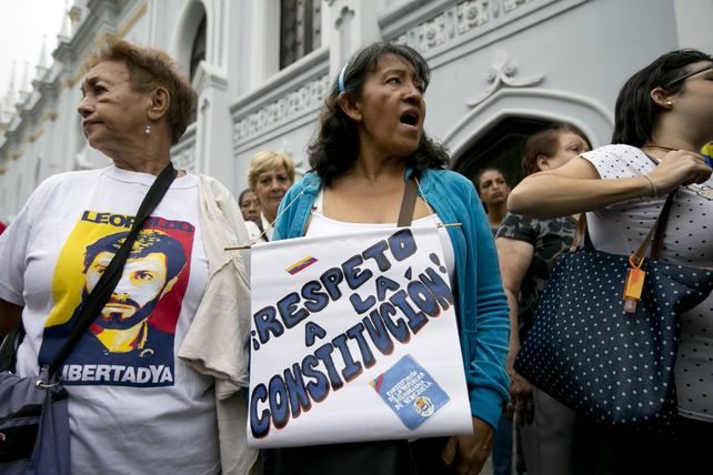 En Venezuela, el gobierno postergó para 2017 unas elecciones decisivas