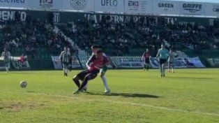 Colón, otra vez perjudicado: el claro penal que Pafundi no sancionó contra Bonansea