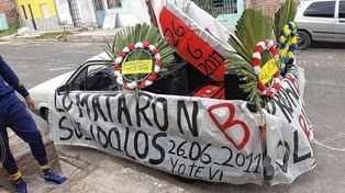 En Paraná, no ahorraron cargadas a los hinchas de River por el aniversario del descenso a la B