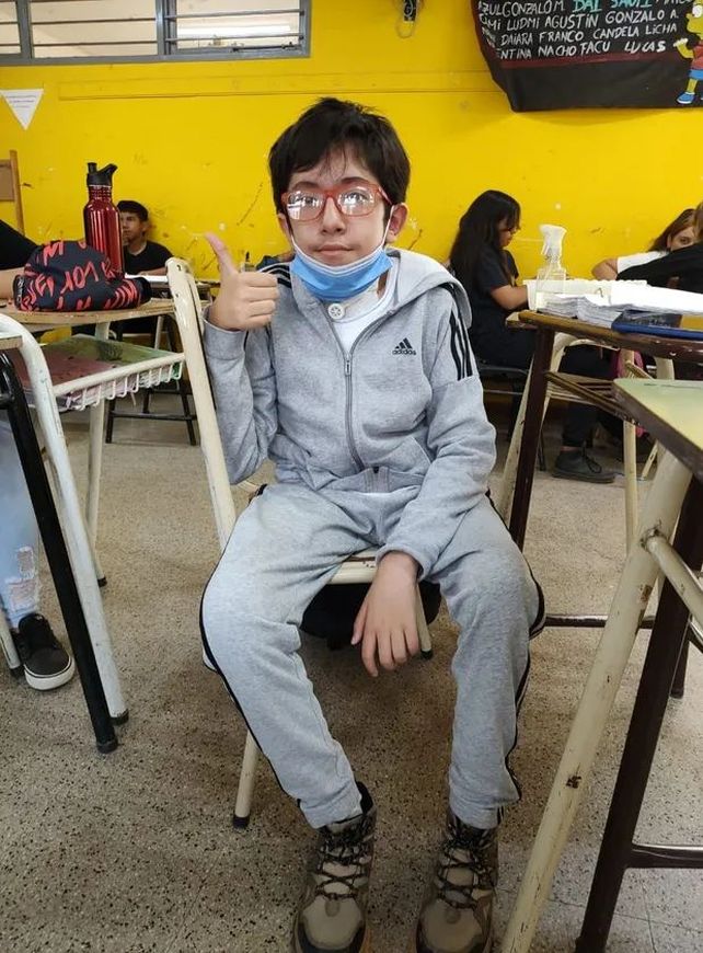 Lucio volvió a la escuela gracias a las redes y a la contención que no da ningún váucher