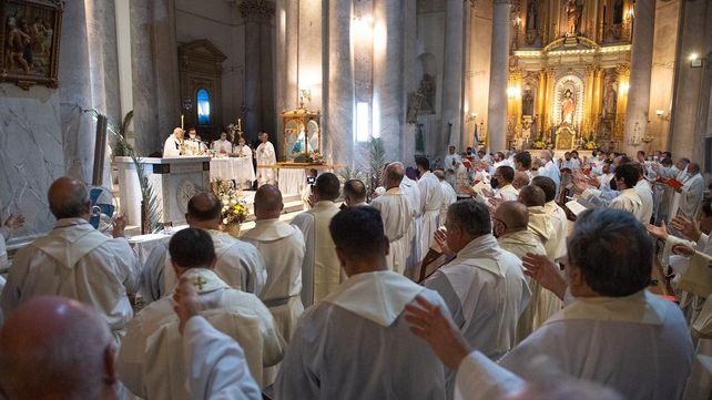 Misa crismal: se consagraron nuevos sacerdotes católicos
