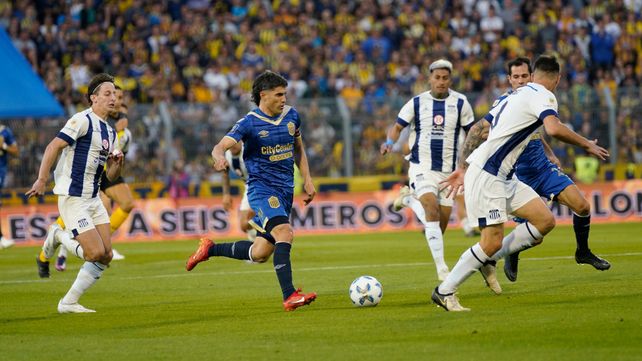 El último enfrentamiento entre la T y el Canalla fue empate 2-2 en el Gigante de Arroyito.