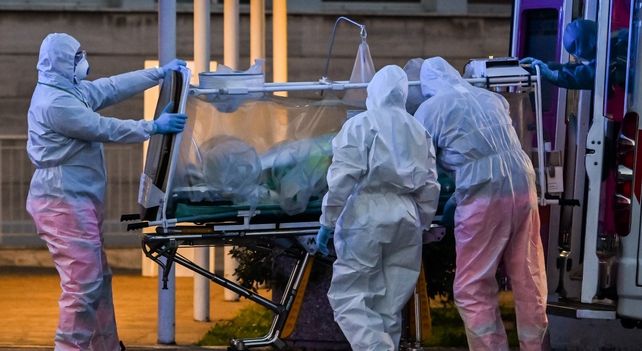 Alentador: los casos de Covid en el mundo bajaron 17% en una semana, según la OMS