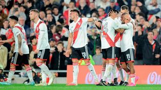 Busca repetir. Festejo en el último partido en el Monumental, de Nicolás De la Cruz ante Colón. Hoy un punto le sirve a River para celebrar.