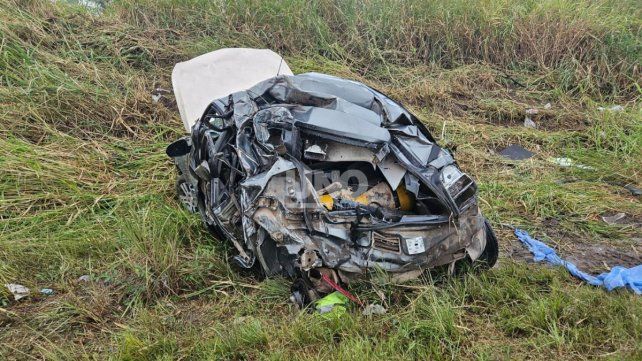 Accidente fatal en Circunvalación Oeste: murió el conductor de un auto tras chocar con un camión