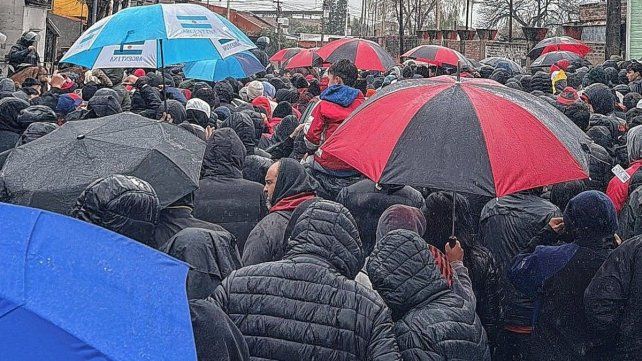 Vuelven los reclamos en Colón por las complicaciones para ingresar al estadio