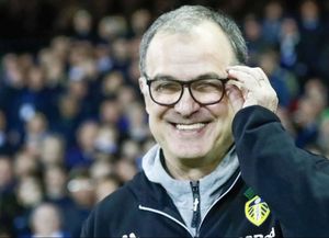 Bielsa será abuelo por primera vez, todo lo demás puede esperar