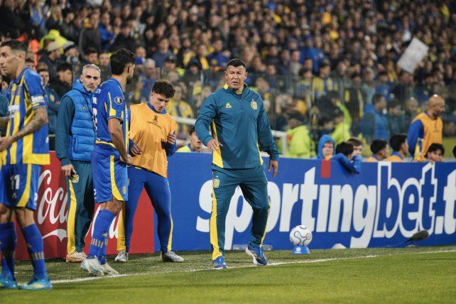 Almirón se fue conforme con el rendimiento de Central.