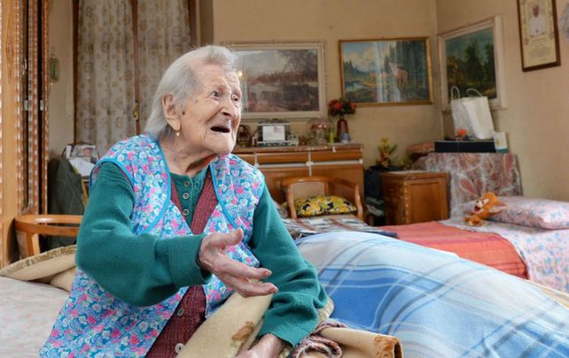 Carácter fuerte. Emma nunca quiso ir a un hospital. Su médico dice que se encuentra muy bien.