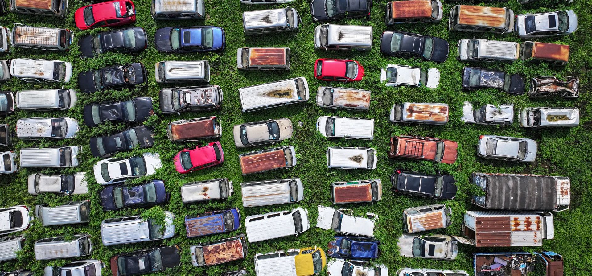 Vista aérea de vehículos abandonados a la espera de ser desguazados, Nanjing, China. Fotografía: AFP/Getty Images Vista aérea de vehículos abandonados a la espera de ser desguazados, Nanjing, China. Fotografía: AFP/Getty Images