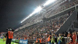 Unión, complicado en llegar con la nueva iluminación para el inicio de la Sudamericana