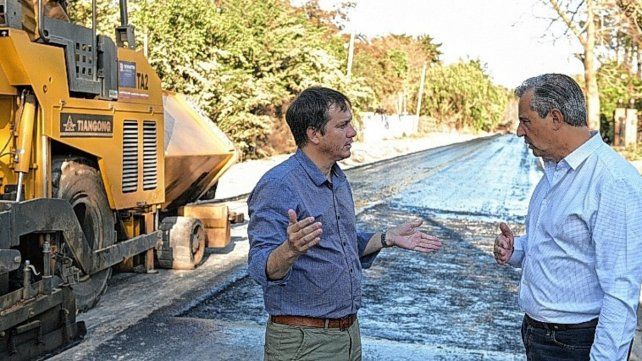 Paraná: pavimentan 30 cuadras y amplían los servicios
