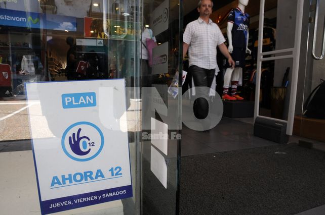 Ahora 12: los comerciantes dicen que es lo último que queda como para rascar la olla Ahora 12: los comerciantes dicen que es lo último que queda como para rascar la olla
