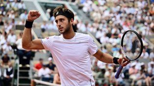 Etcheverry logró una sufrida victoria en su debut en Roland Garros