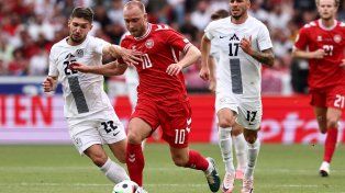 Dinamarca y Eslovenia empataron en su debut en la Eurocopa